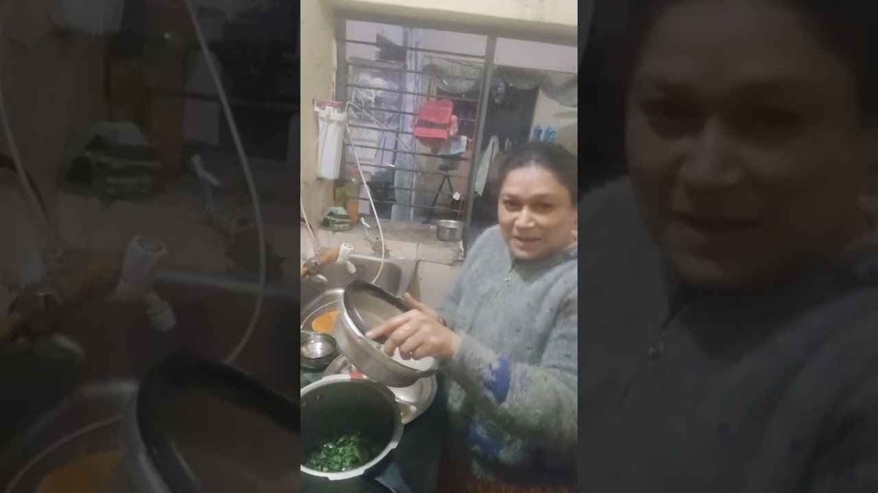 Aaj Maine bathuae ki daal banaen  