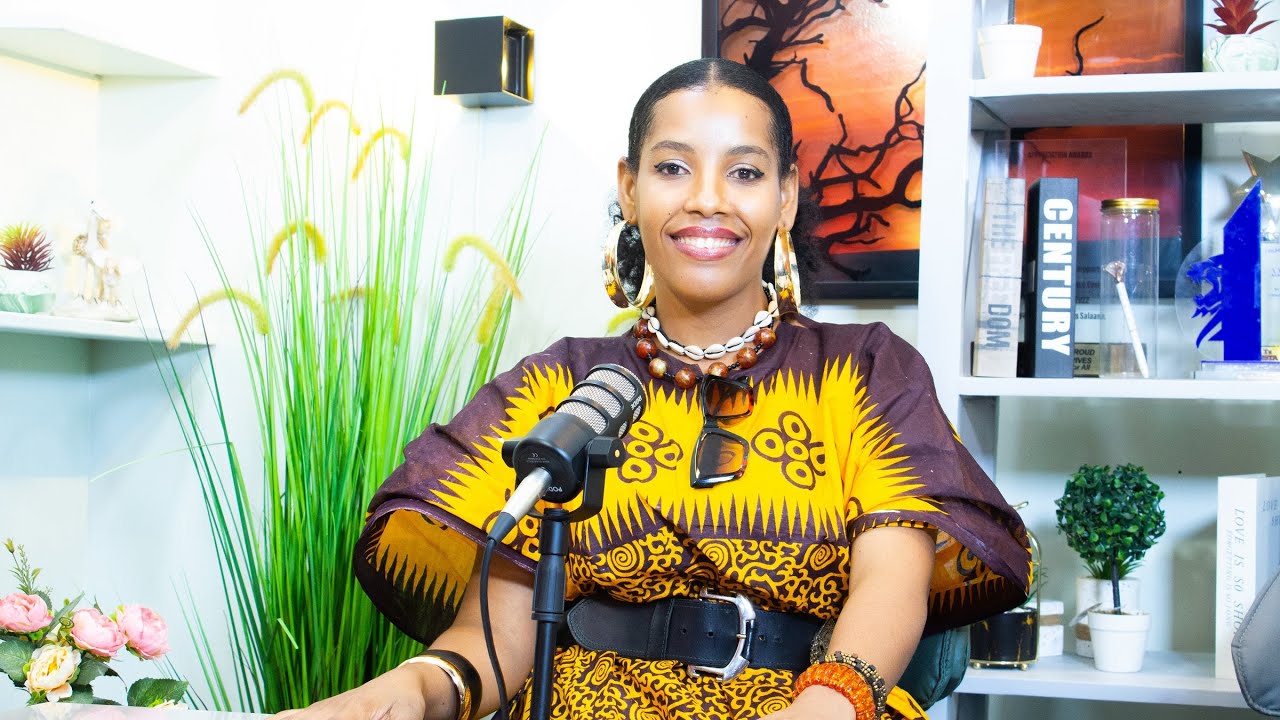 MALHA: Utampenda Mwanamuziki huyu wa Comoro, Lugha yao inafanana na Kiswahili, wanaimba Taarab