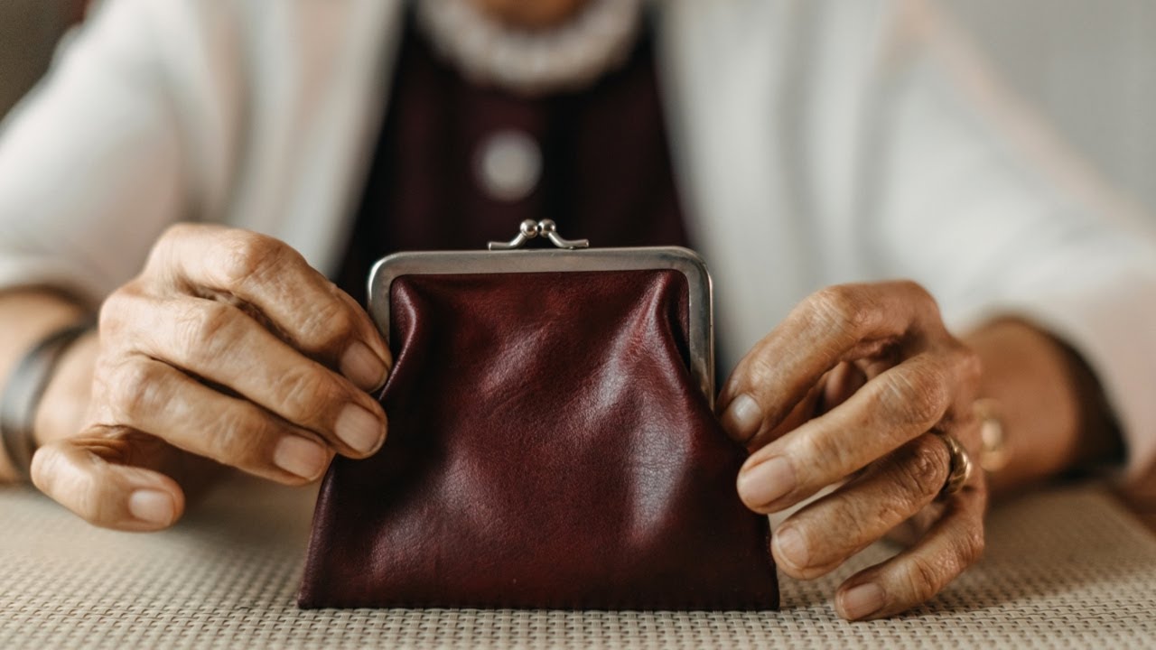 Pensioners able to earn more income without affecting Centrelink payments