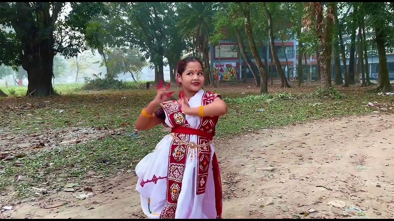 ময়না ছলাৎ ছলাৎ  ডান্স কভার বাই আনিশা। Moyna chholat chholat dance cover