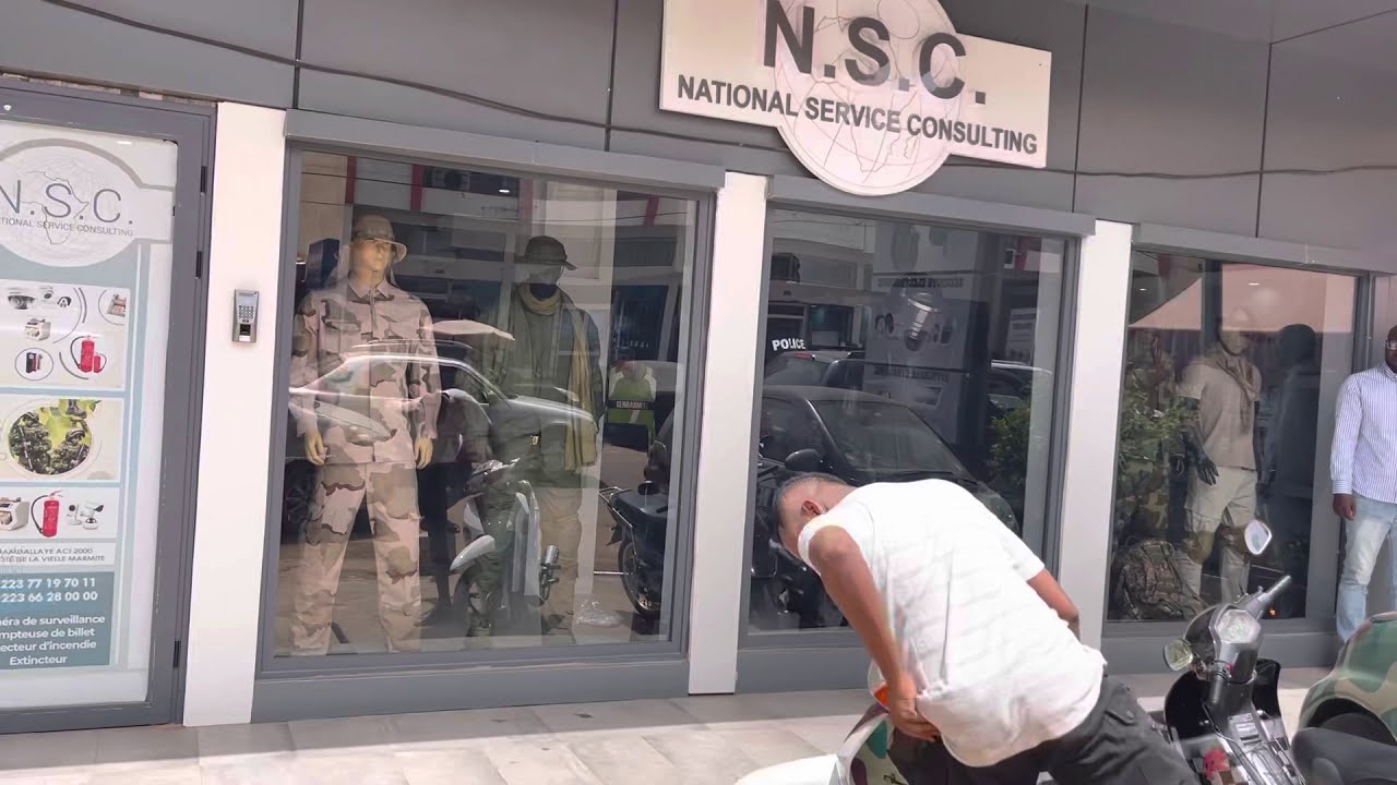 Petit Guimba Ft P&eacute;kin : Chez Idy Bathily au National Service Consulting NSC  +223 73 60 93 06