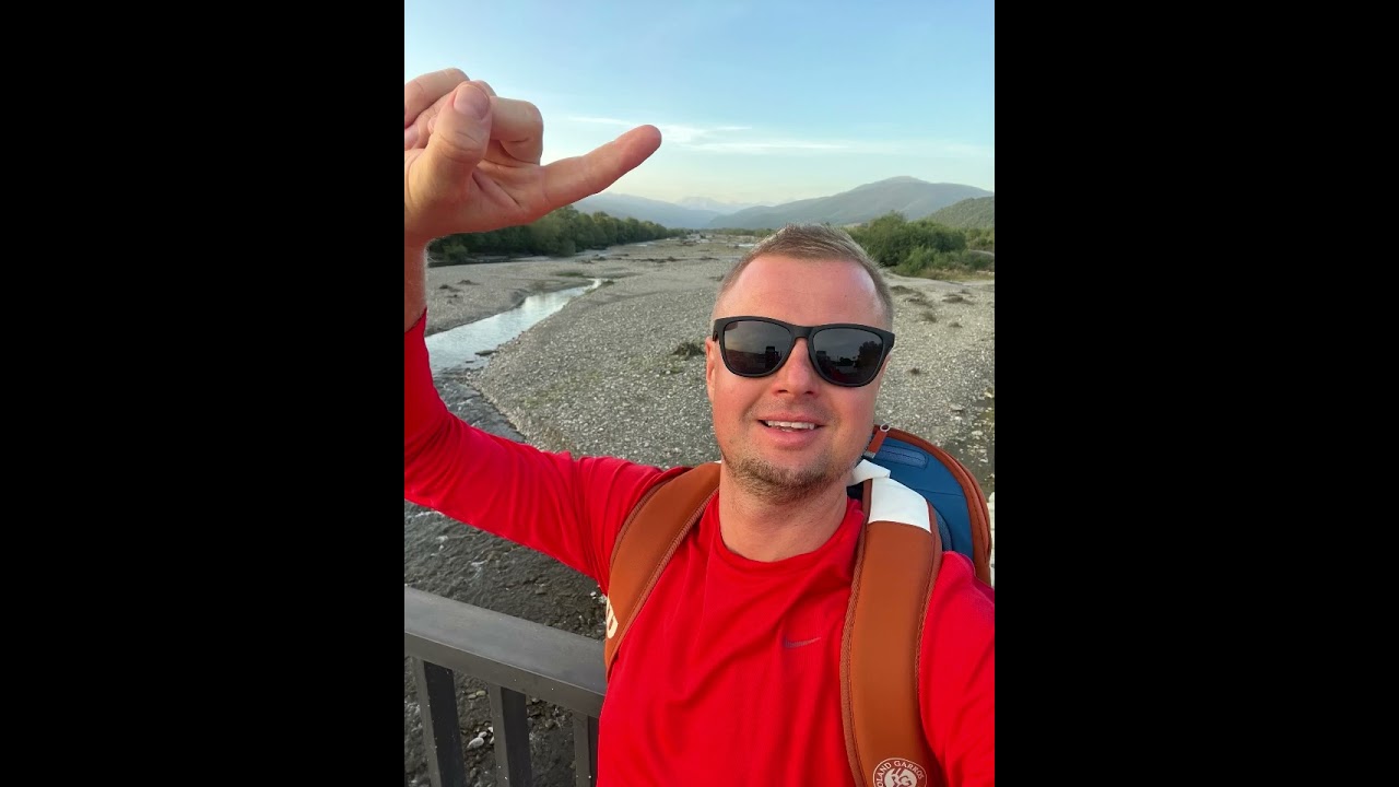 Глупый мужчина думает, что он самый умный 