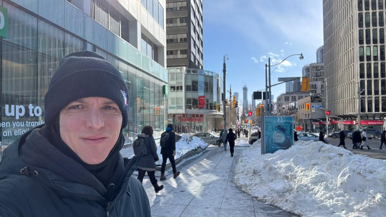 Toronto LIVE: Freezing Cold & Snow Filled Thursday Afternoon