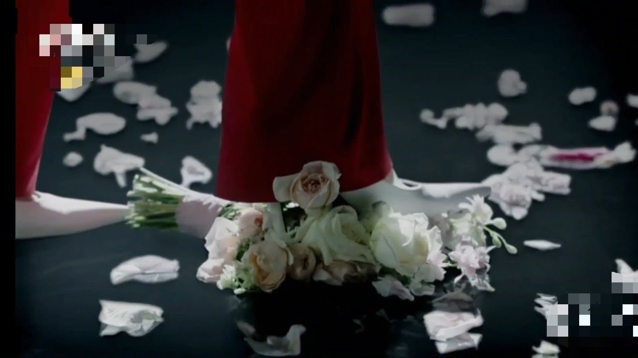 bouquet vs heel = crush (= trample) 3