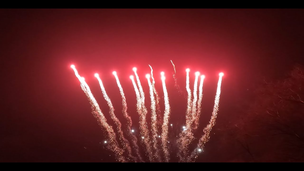 Jubiläumsfeuerwerk zum 55. bestehen an Silvester mit Musik