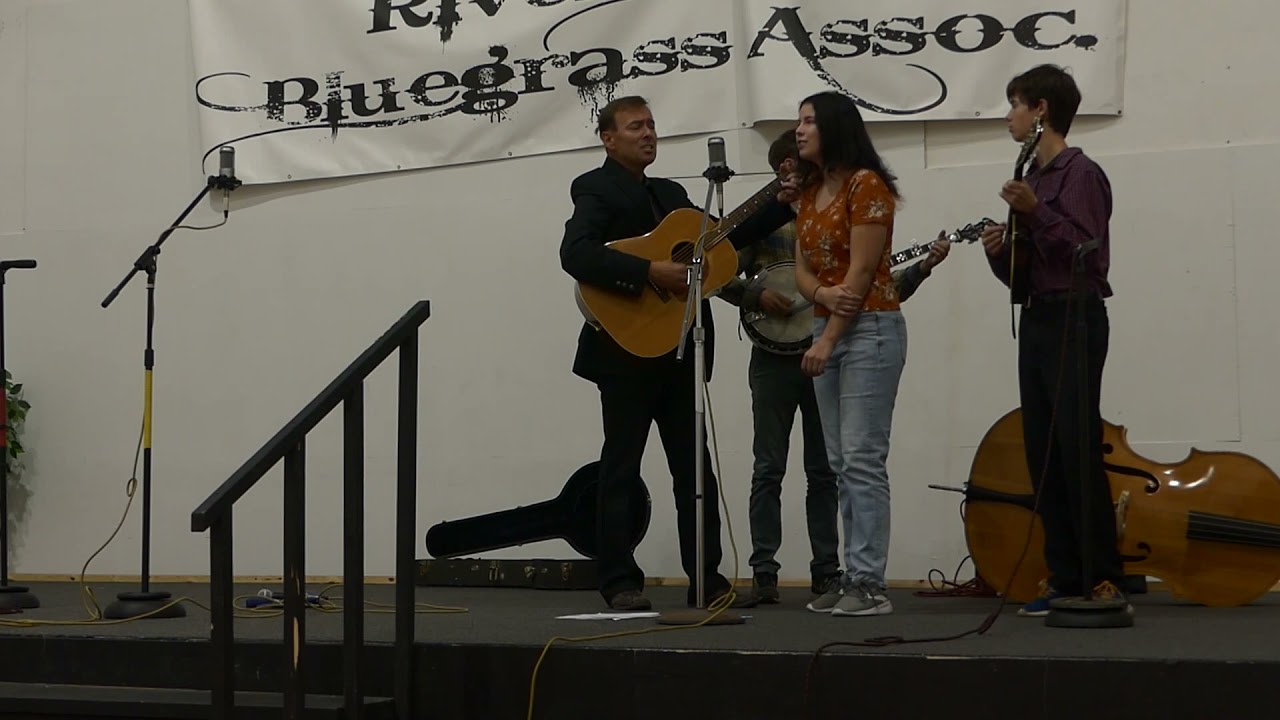 Amundson Family at River Ridge Bluegrass Association