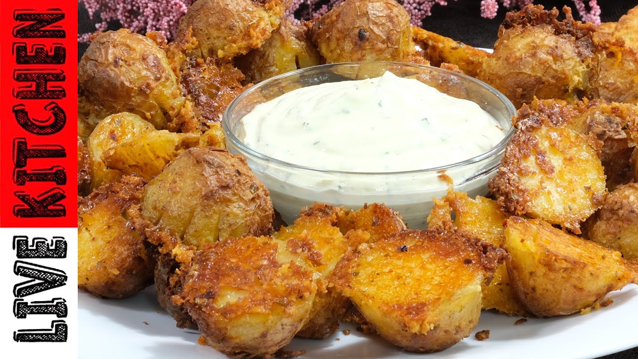 Смешайте картофель с сыром, и вы будете удивлены! Очень хрустящий и вкусный запеченный картофель!