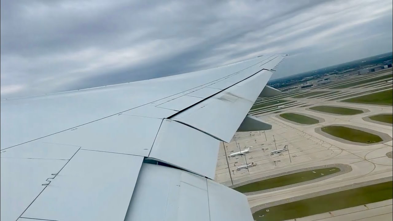 BOEING 777 TAKEOFF! | United Airlines | Boeing 777-200 | Chicago to Denver | Economy