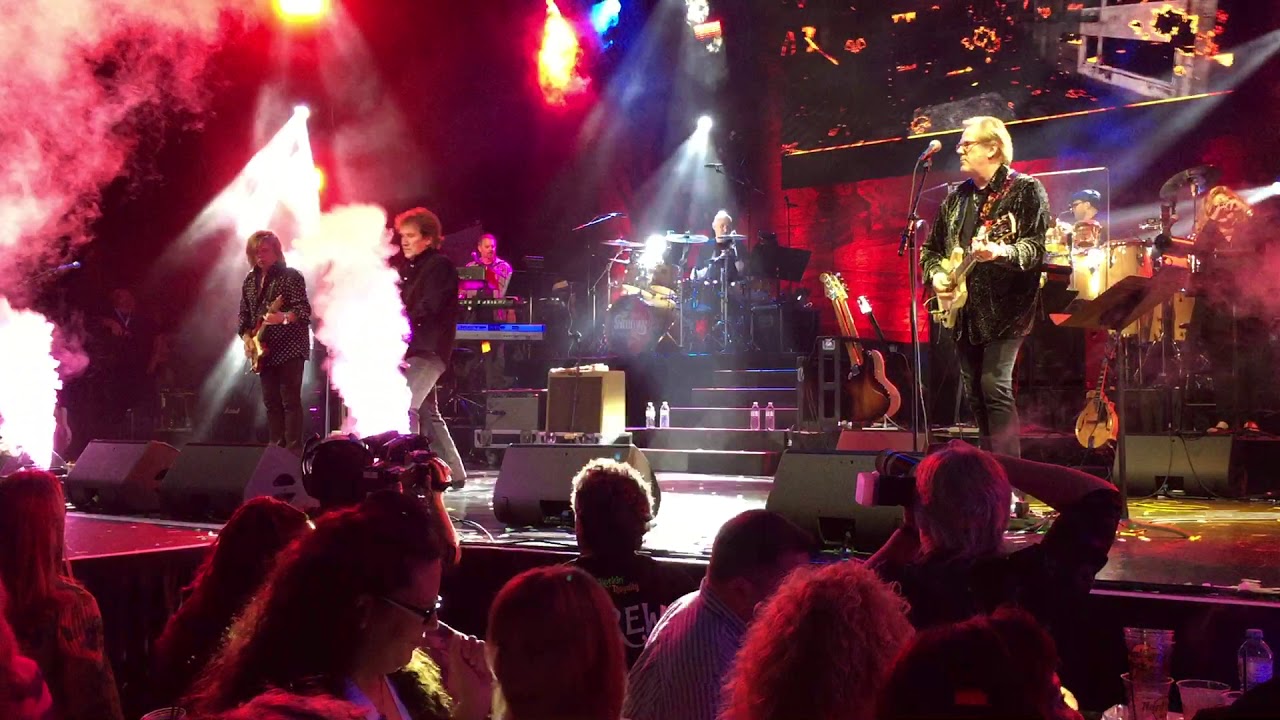 Hearts On Fire - LIVE!