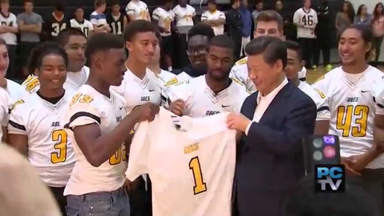 Chinese President Xi visits Tacoma’s Lincoln High School