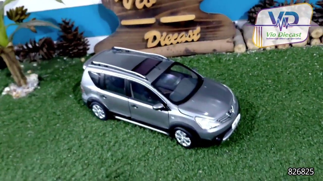 1051_Diecast Nissan Livina XGear, масштаб 1:18_Vio Diecast
