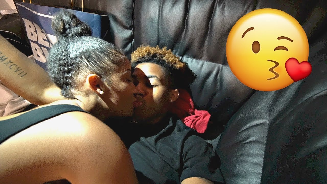 SHE KISSED ME AGAIN!!! 😘