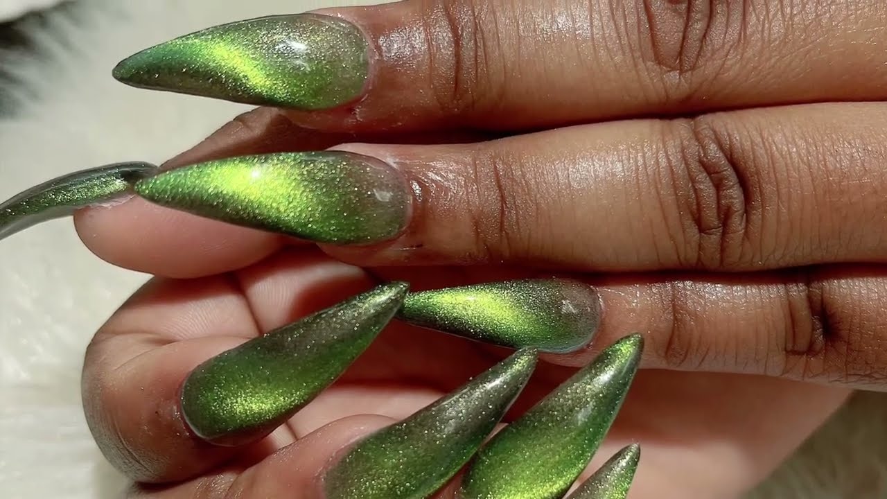 Nail Green cat eye stiletto by kimmy