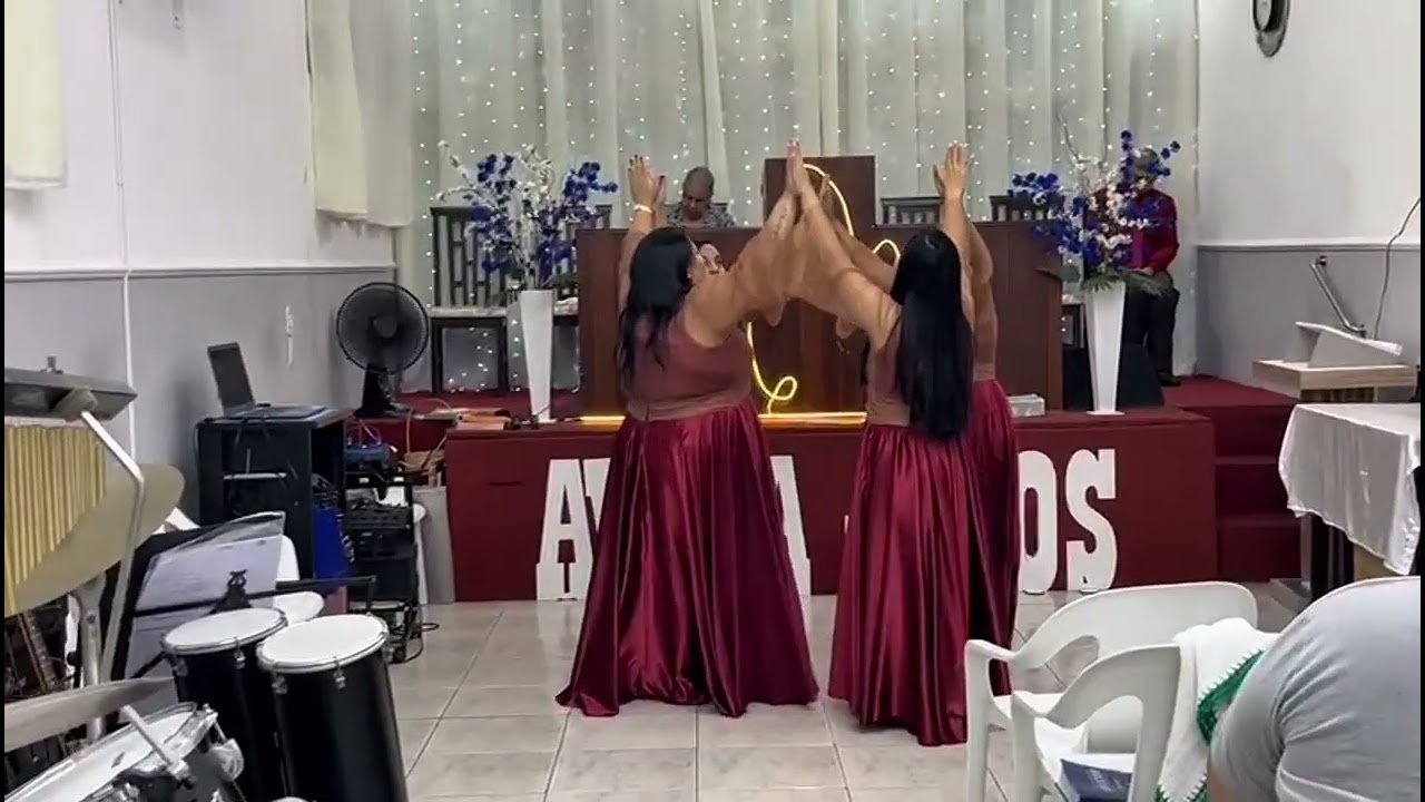 Tua Graça me basta. (Davi sacer). Coreografia 