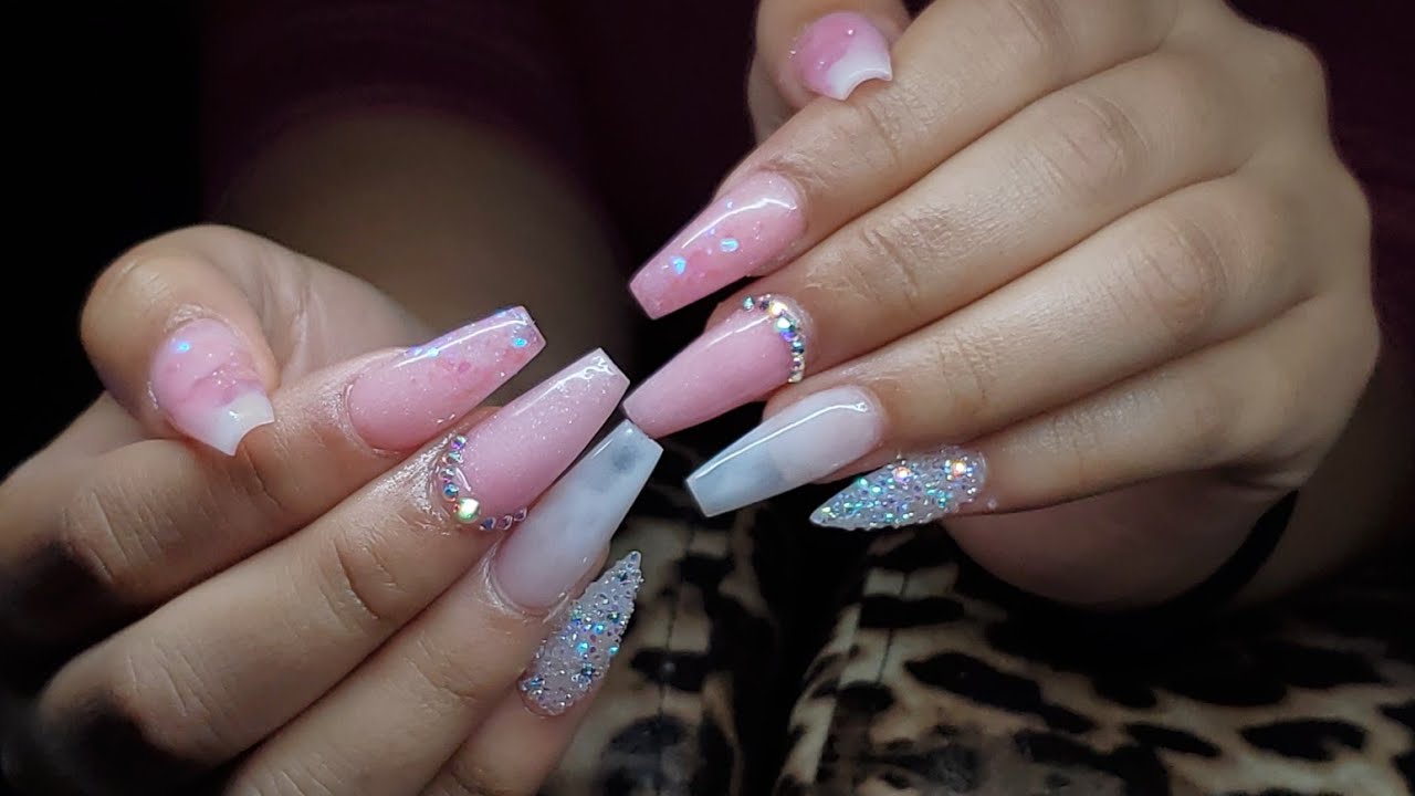 Uñas Pink con Pixie