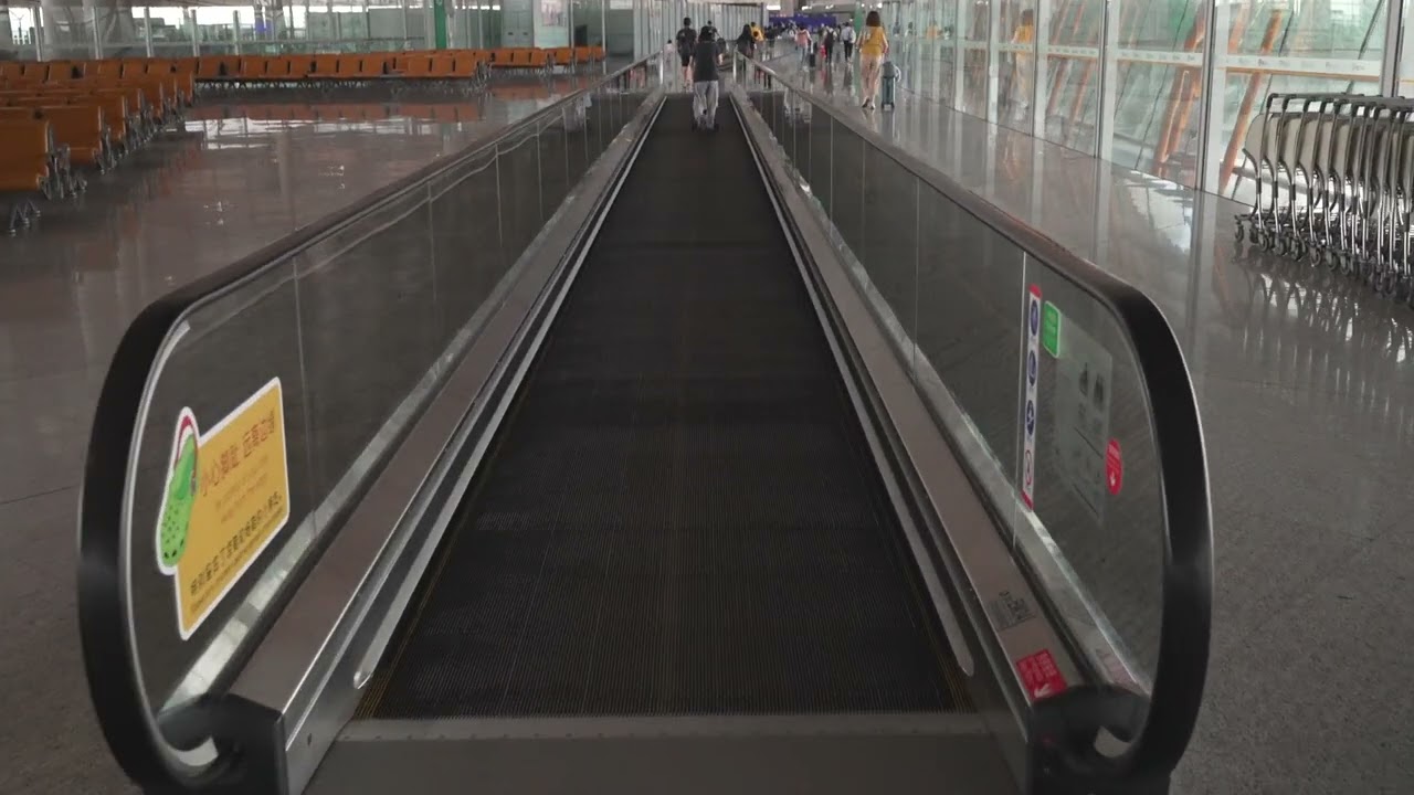 China, Beijing Capital International Airport (PEK), 5X moving sidewalk