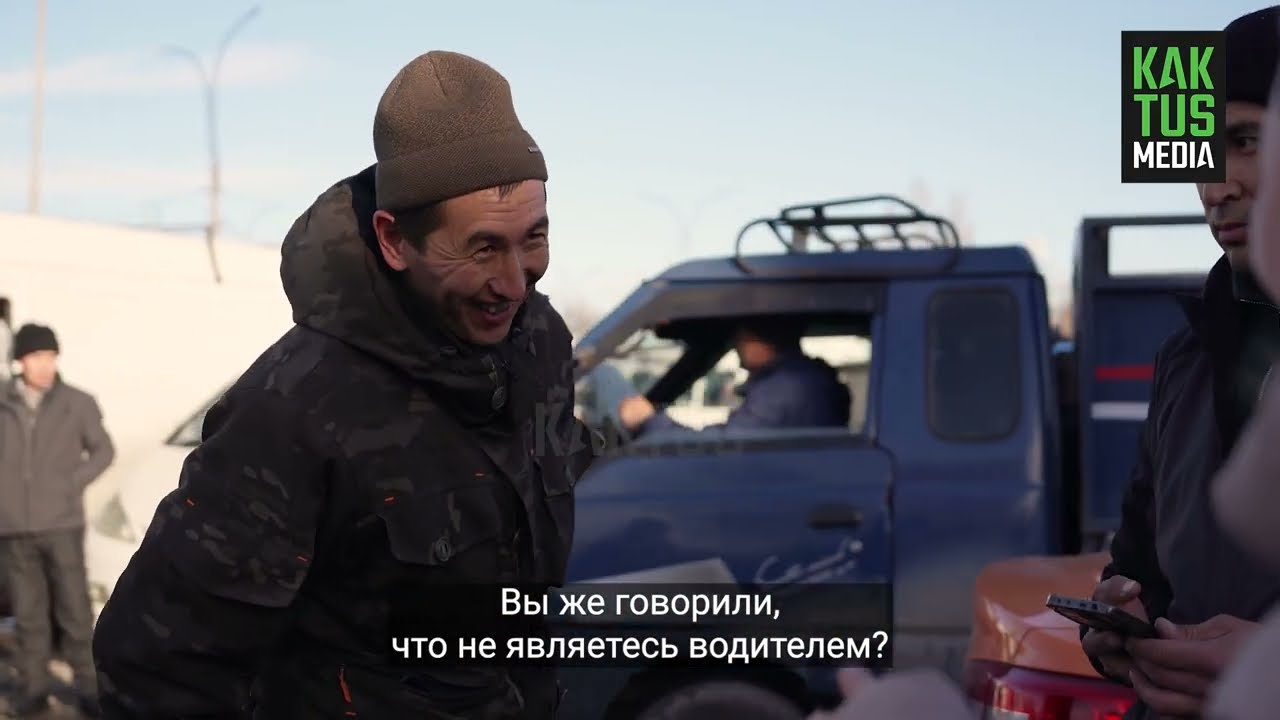 Стихийный автовокзал на стоянке рынка 