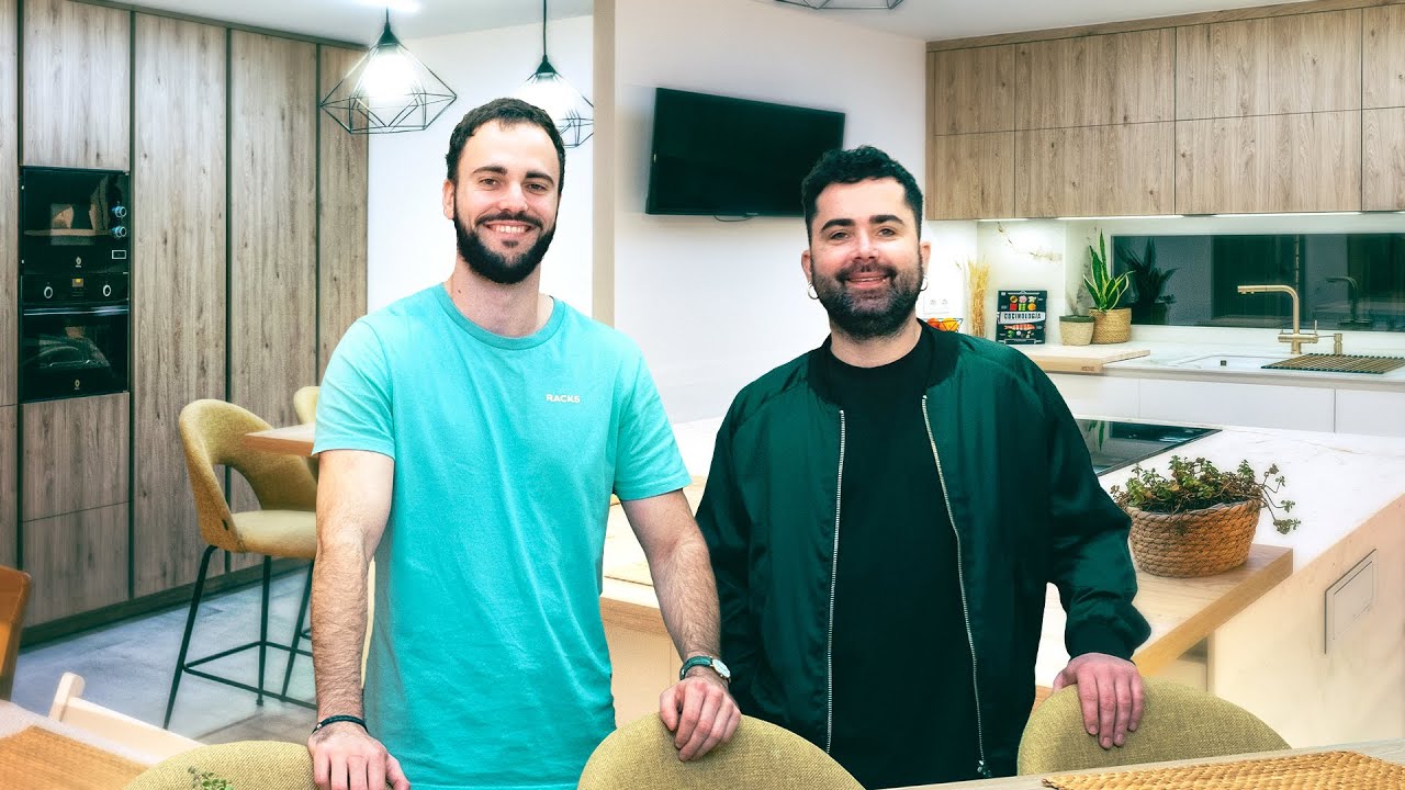 REFORMA INTEGRAL de una COCINA de 32m2 CON ISLA