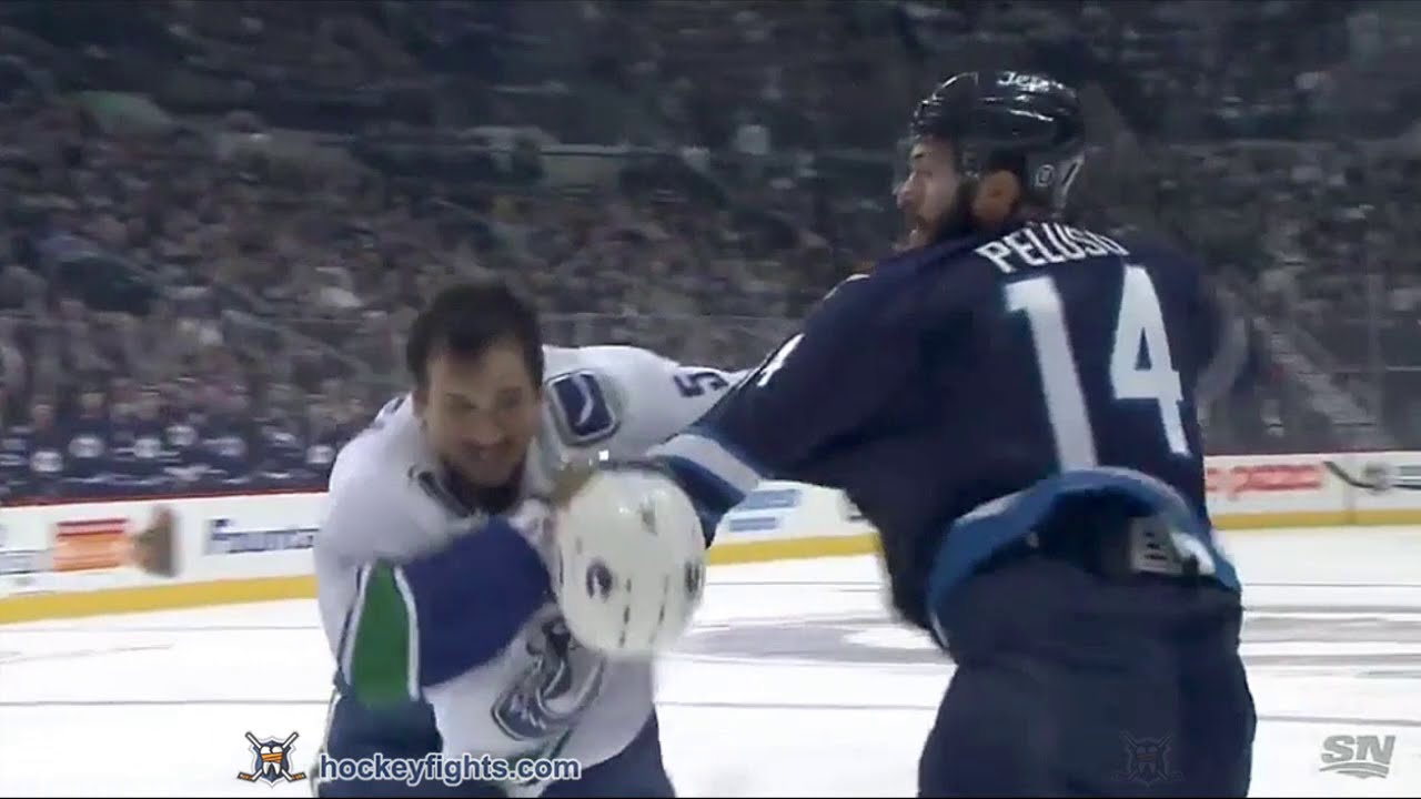 Luca Sbisa vs Anthony Peluso Nov 18, 2015