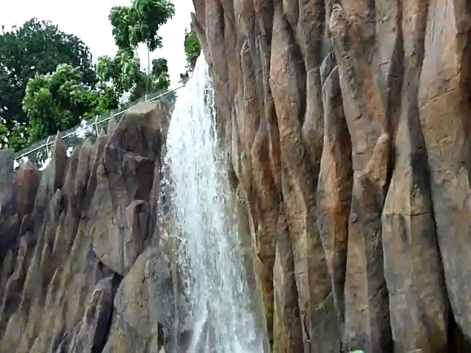 Jurassic Park Rapids Universal Studios Singapore -- Wet!