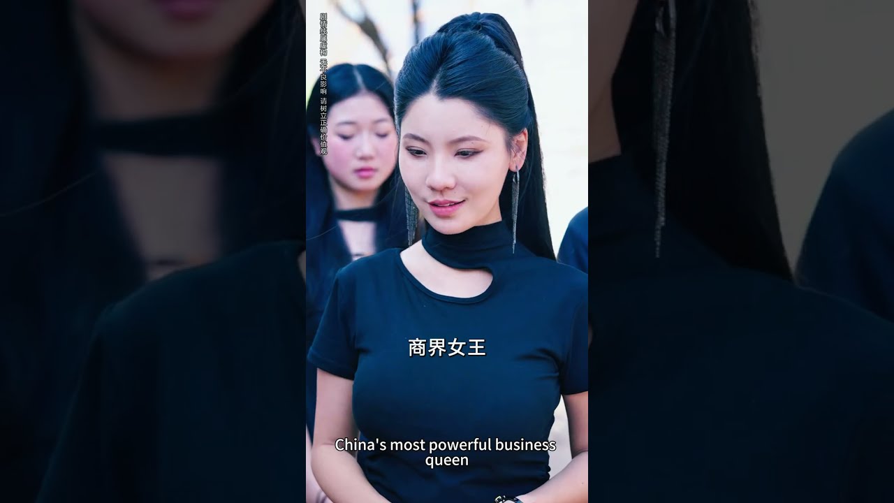 勢利女人嫌棄贅憫老公是個廢物搬磚工，當他面和野男人激吻逼他離婚，殊不知小夥竟是暗中幫她的首富，離婚後她破產被甩悔斷腸！#短劇 #總裁灰姑娘 #窮小子逆襲#小爽追短劇