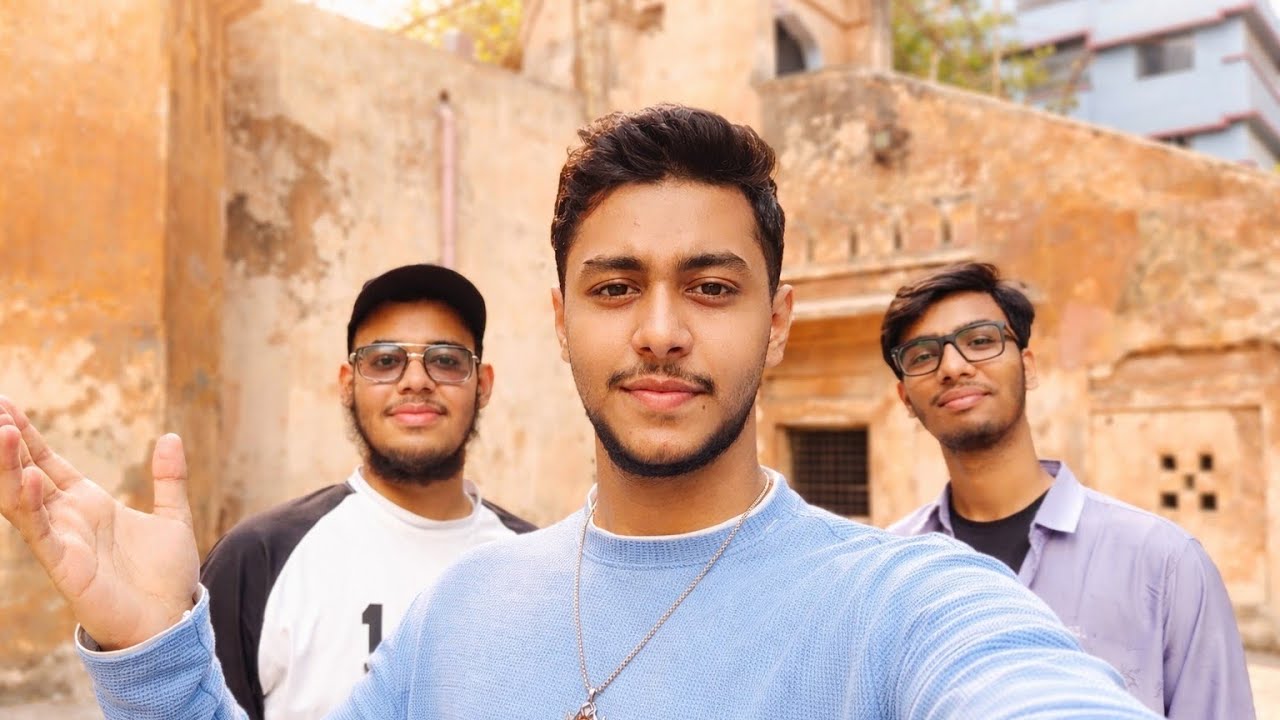 Morning walk e koi chole gelam eita😱? 