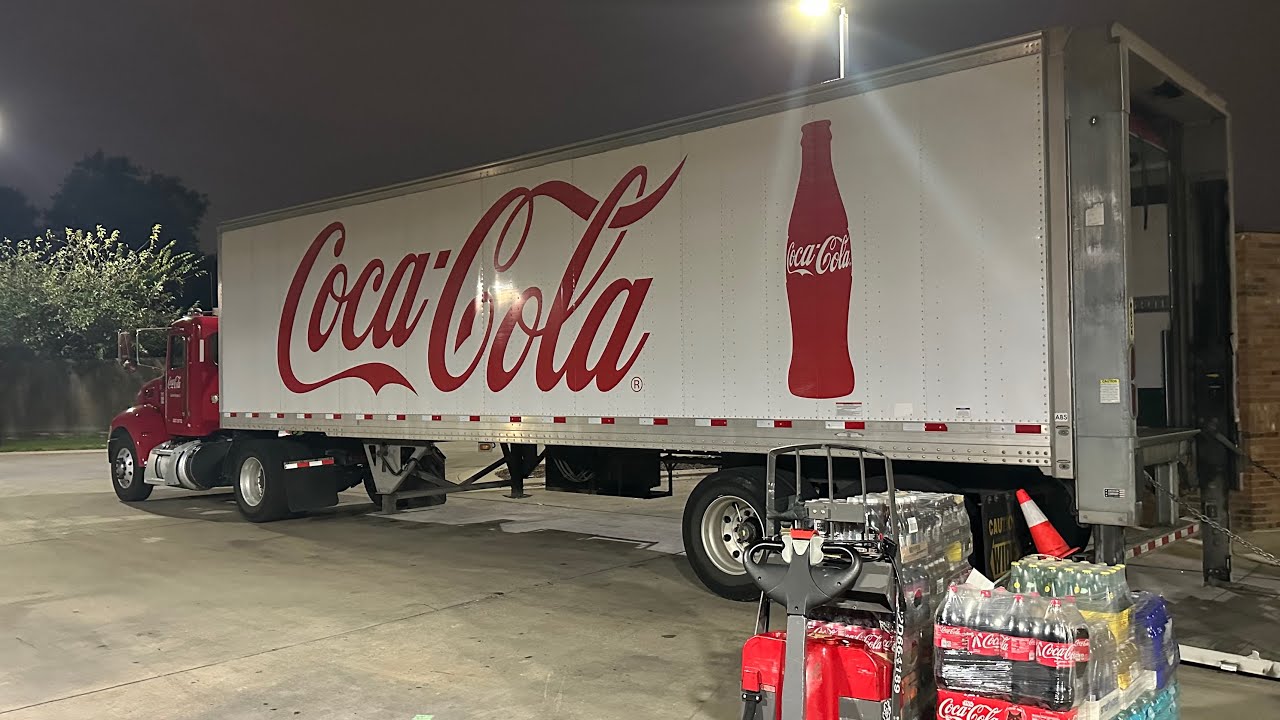 My FIRST WEEK at Coca-Cola as a CDL Driver Merchandiser 😳 Did I make a MISTAKE?!?!