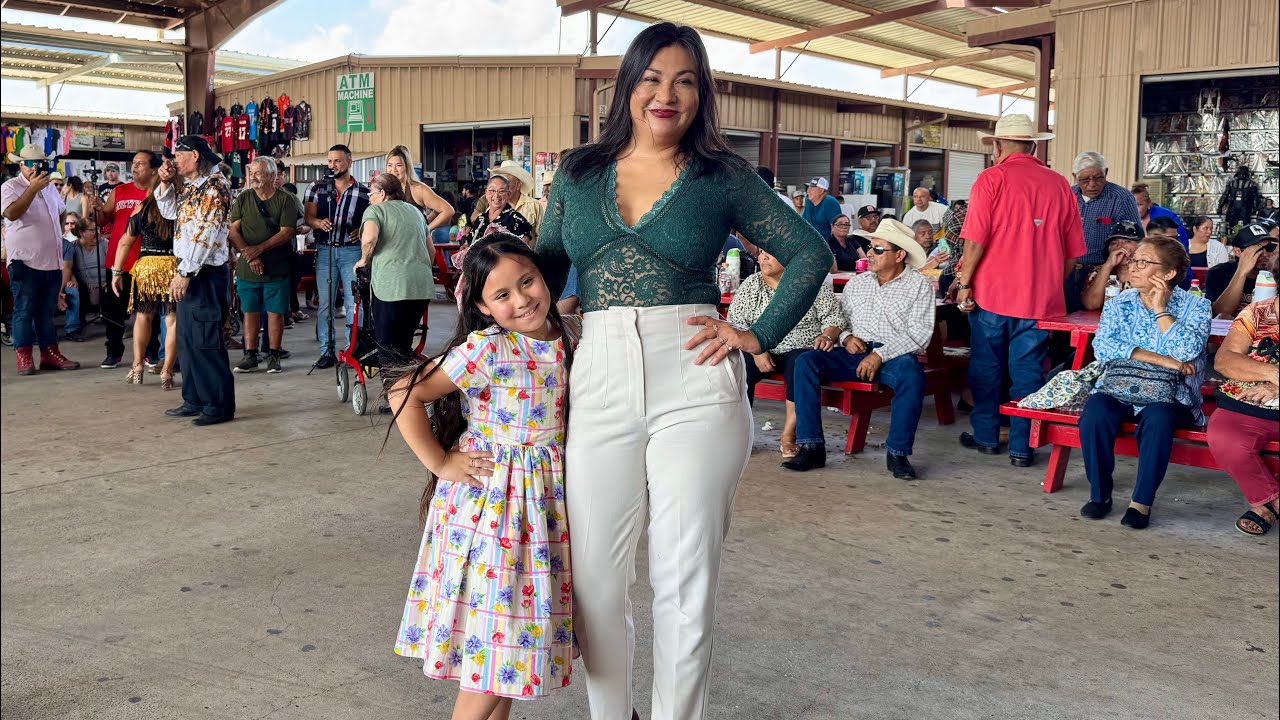 Domingo de baile en la pulga de Álamo Texas RGV