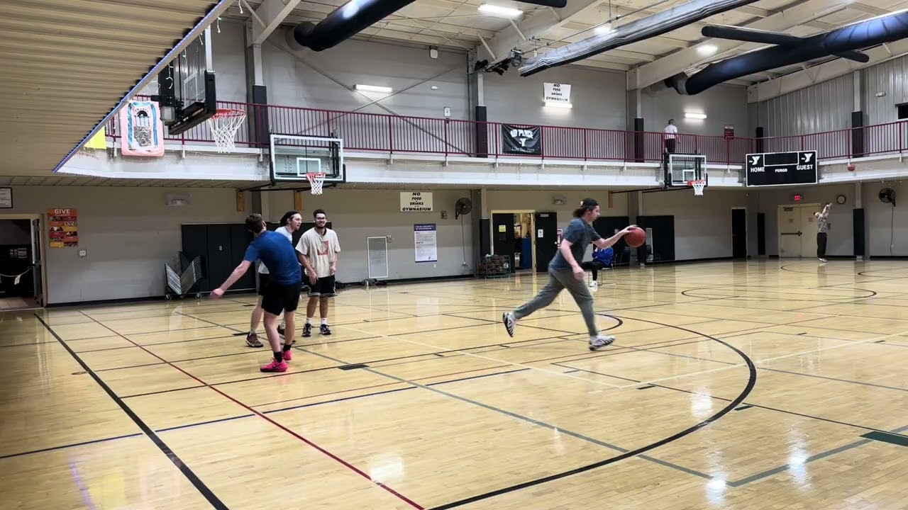 @DannyTHoops turns up for game 2 