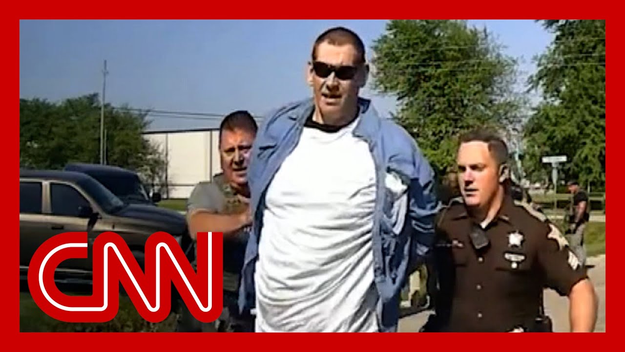 Video shows moment escaped Alabama inmate captured by police