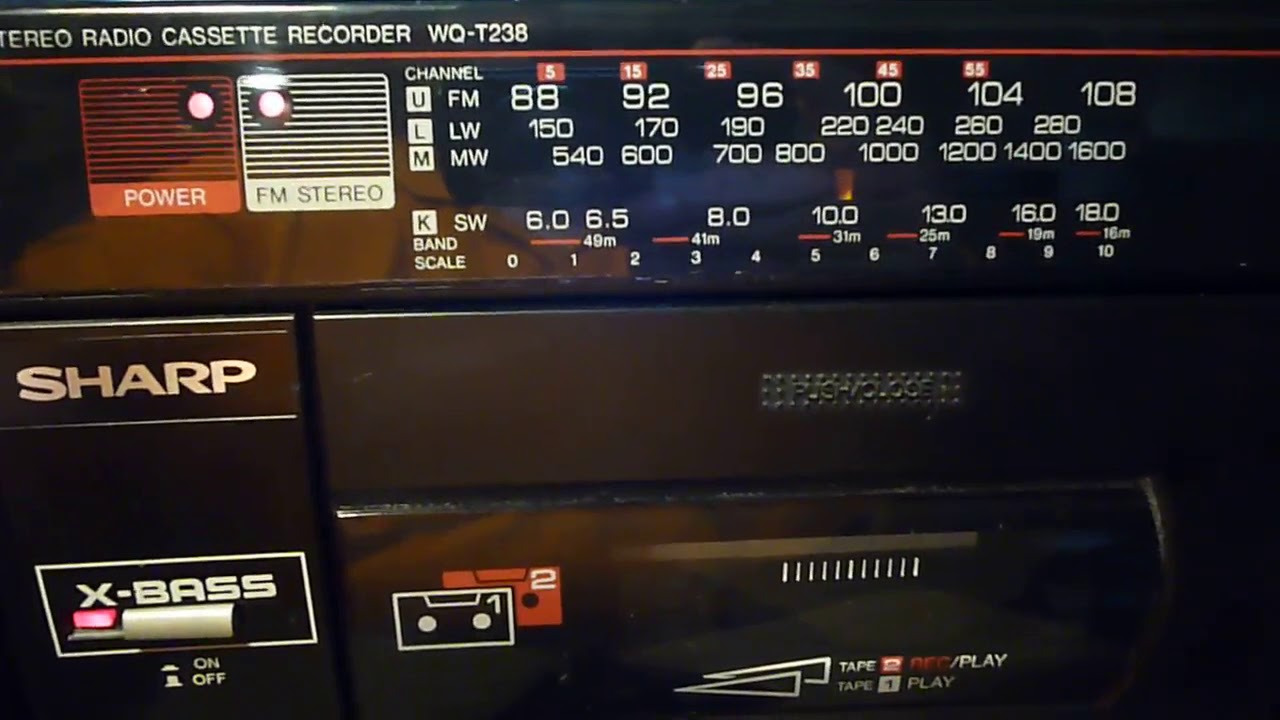 SHARP WQ-T 238 portable audio vintage 80 aux