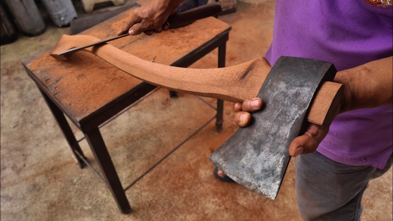 Beautiful handicraft axe handle from scrap wood | Woodworking & Craftsmanship