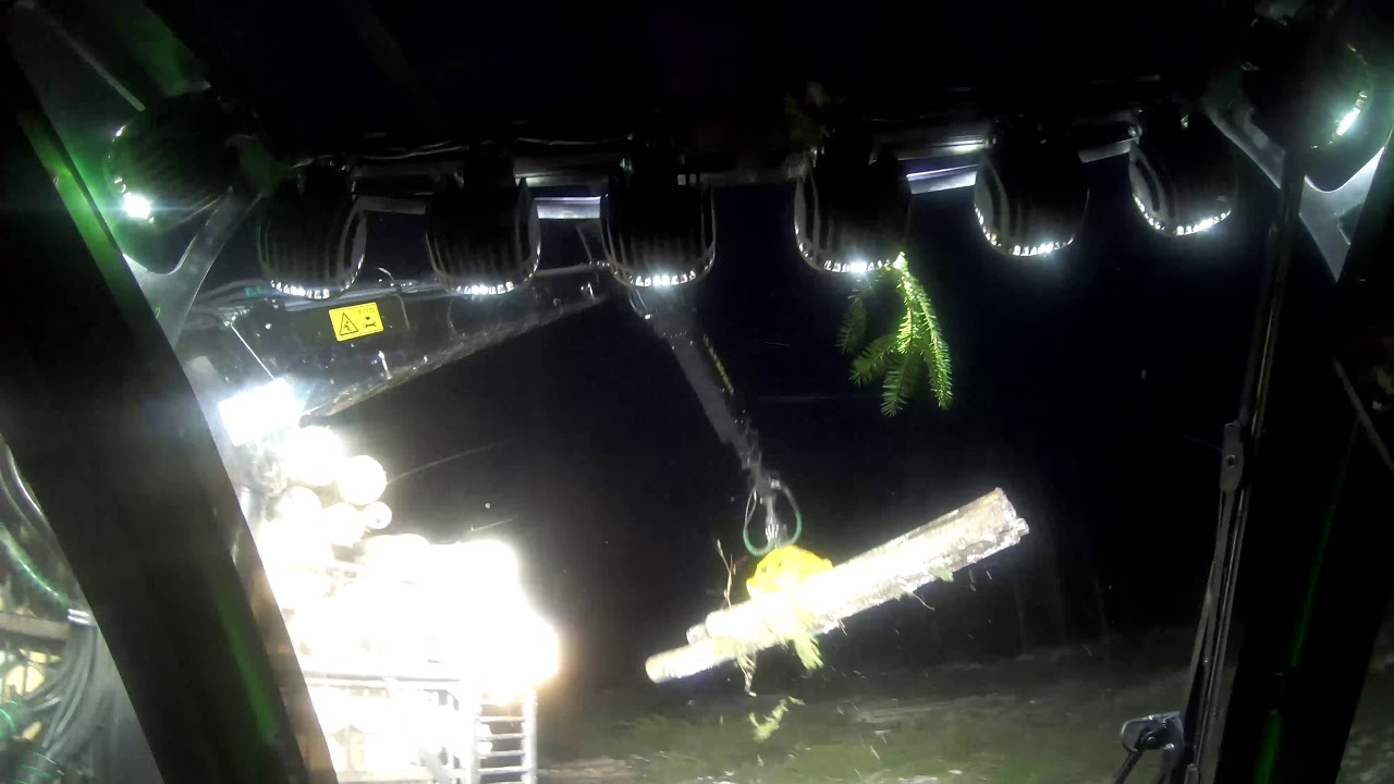 Aukon ajoa pimeässä - John Deere 1210E it4 IBC Vahva [KONEPOJAT] FINLAND