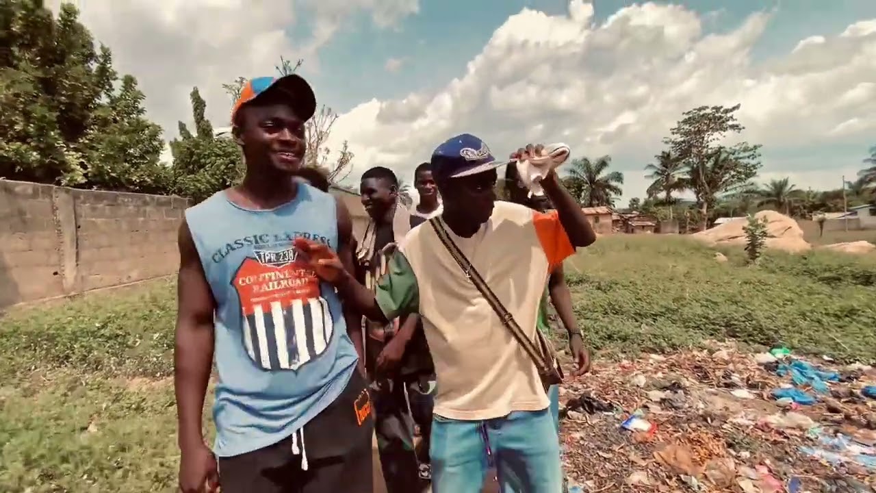 Elvis_Ted_[ILS NE SONT PAS DIEU]_(Clip_Officiel)