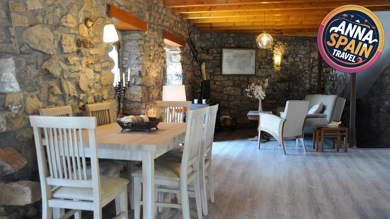 Apartamento turistico CASAS DE MANUEL | Carrocera, Spain | Hotel Review 🛏️