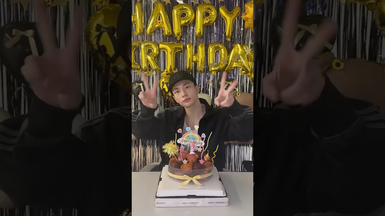 Happy Birthday Hwang Hyunjin 20.03.2025 🥳🎂🎉 Нeжданчик от Йеджи #shortvideo #hyunjinskz