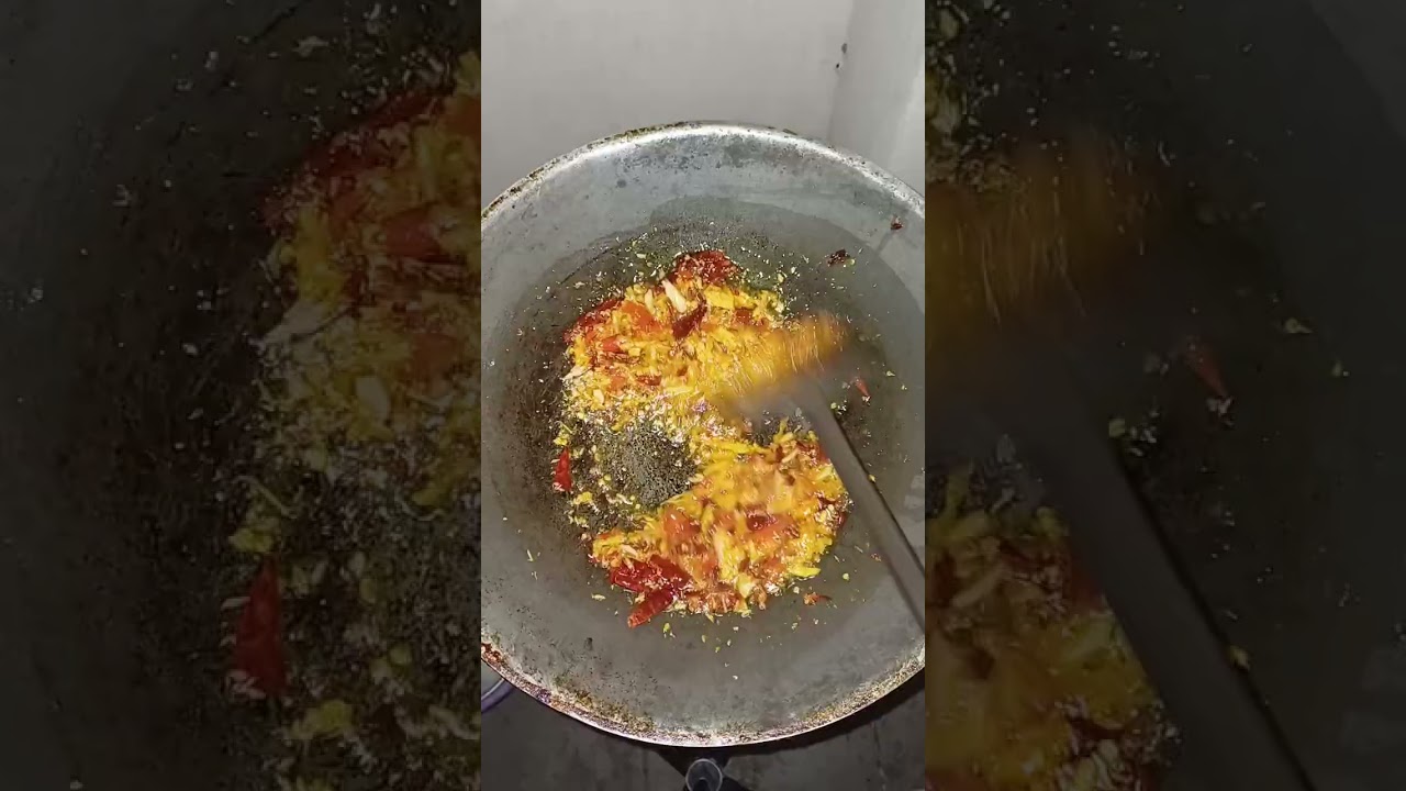 ผัดกระเพราหมูสับรสแซ่บ