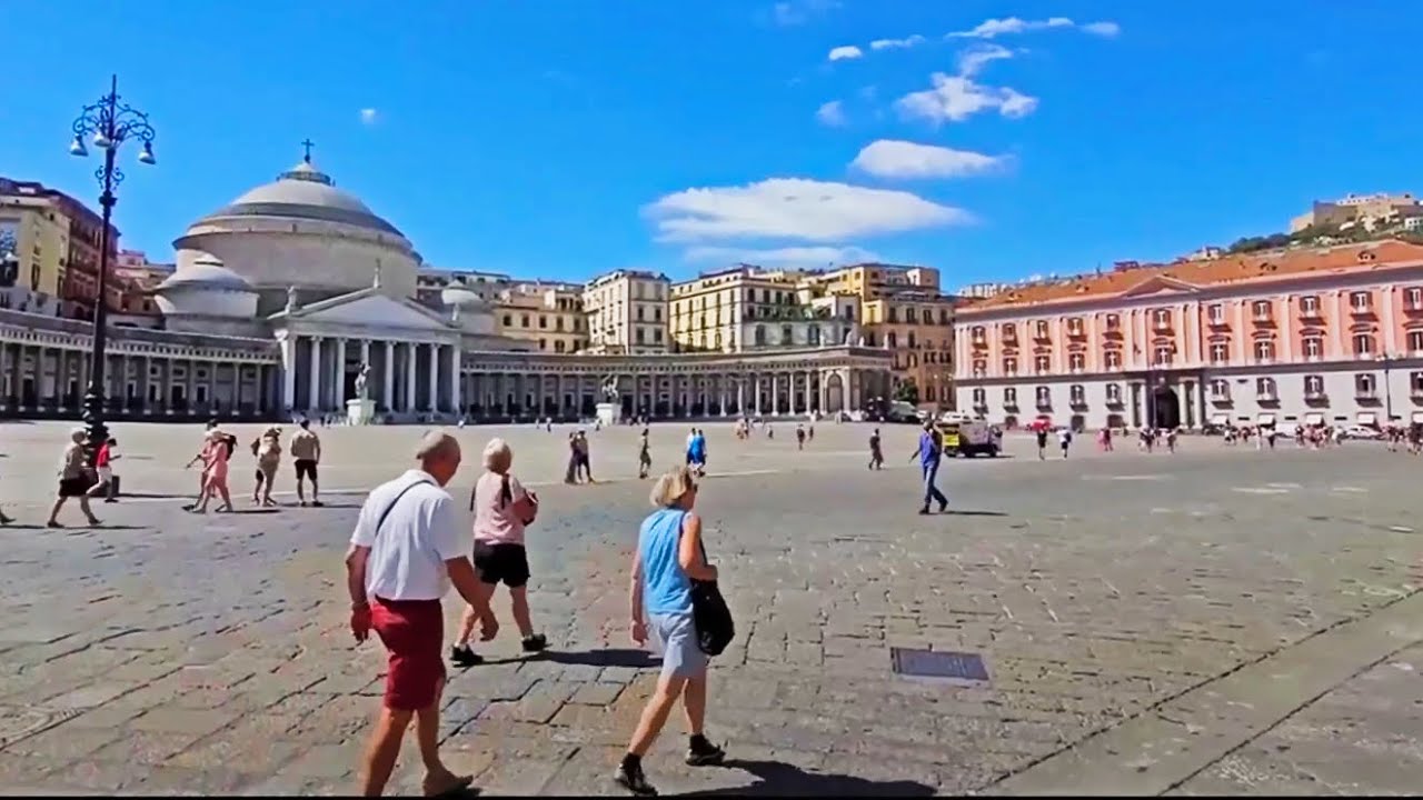 Pe străzile din Napoli, Italia