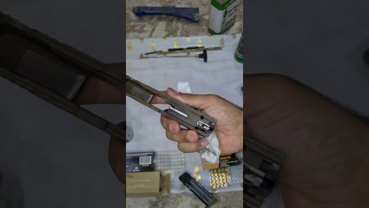 معلومات عن تنظيف السلاح فك وتنظيف مسدس الجيش الامريكي