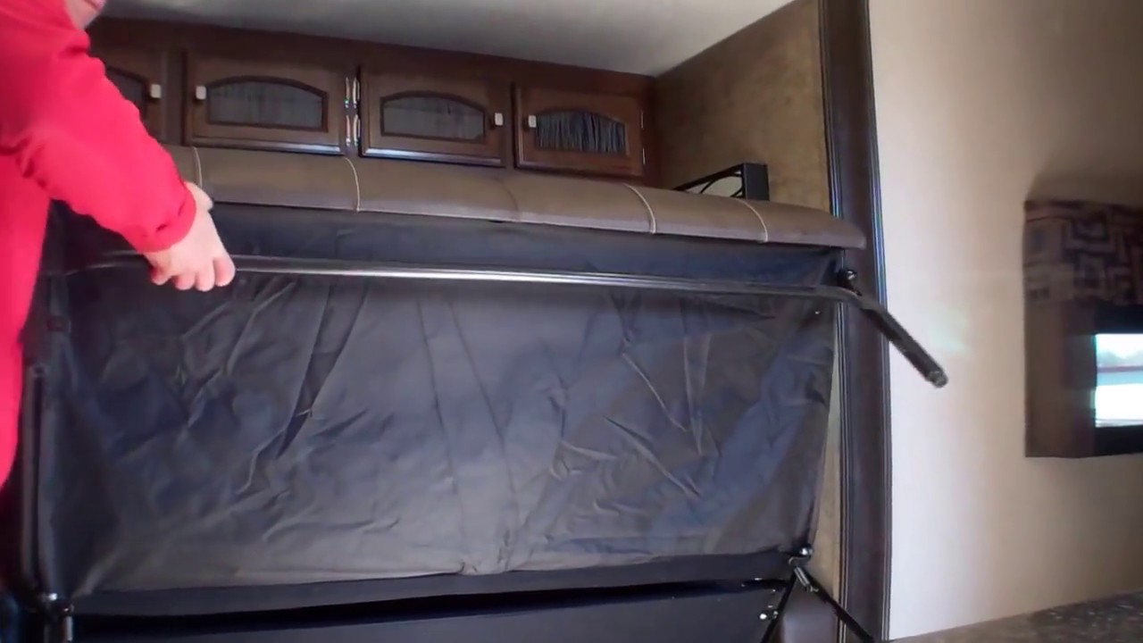TRIFOLD SOFA DEMONSTRATION 1