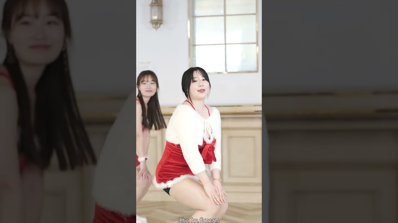 댄스팀 해피니스 초롱 - 짧은 치마 (AOA) / 231217🎄 / DANCE TEAM HAPPINESS