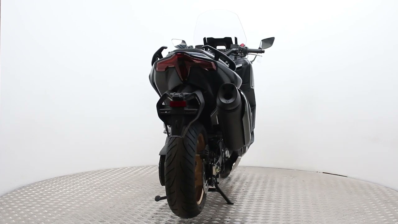 Yamaha TMAX 560 Tech Max