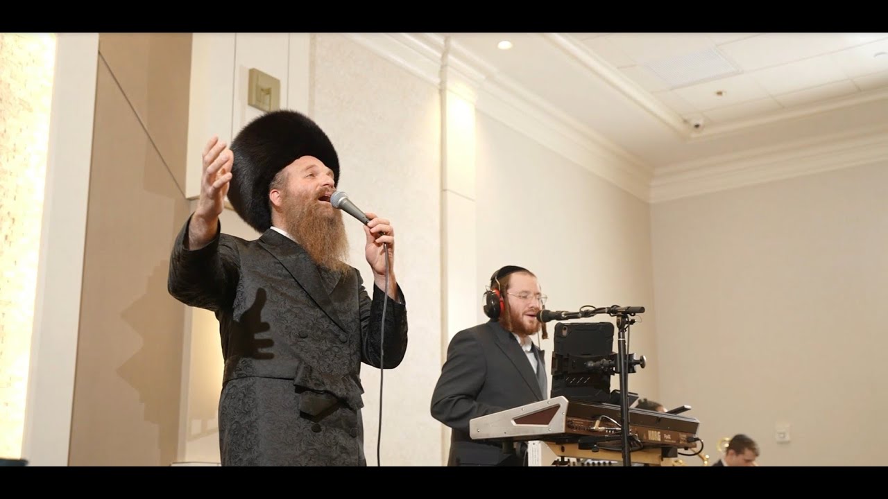 ממקומך צביקה זילברברג בחתונה Tzvika Zilberberg Singing Mimkomcha at a wedding
