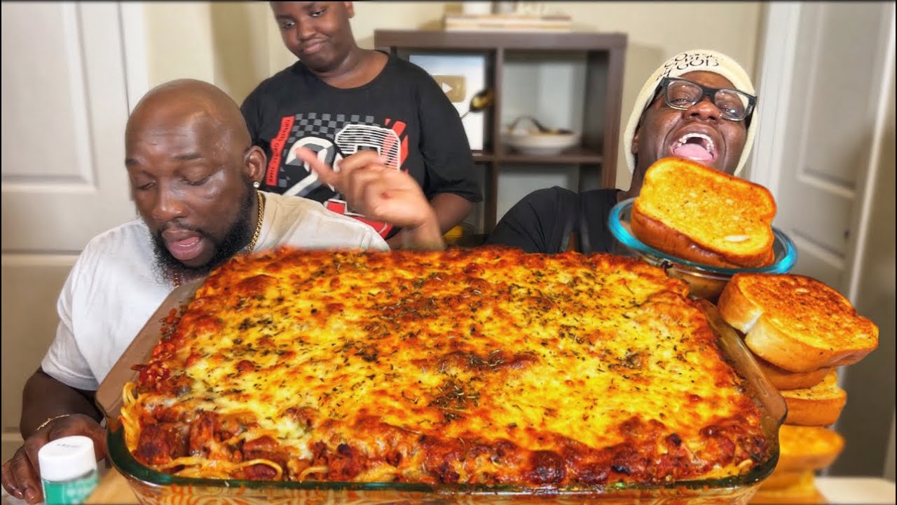 ELIJAHS FAMOUS BAKED CHEESY SPAGHETTI| MUKBANG EATING SHOW!