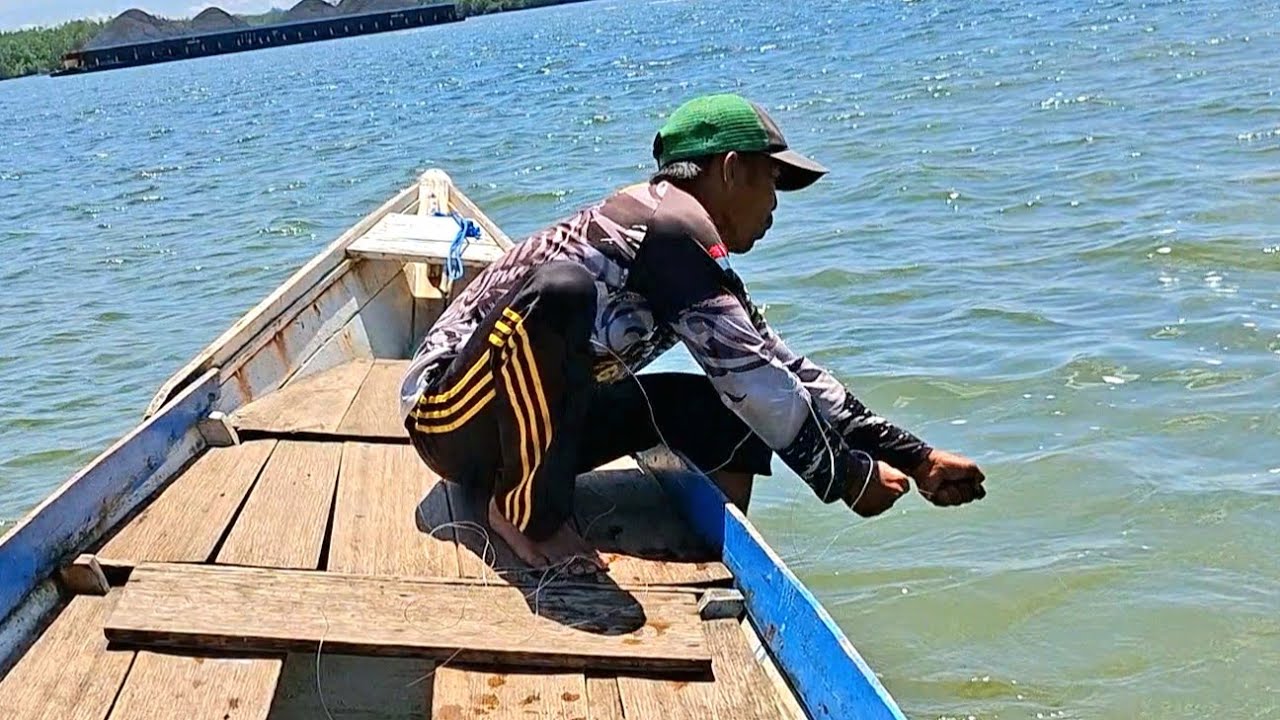 SAAT AIR MULAI PASANG SAMBARAN IKANPUN SEMAKIN KASAR 