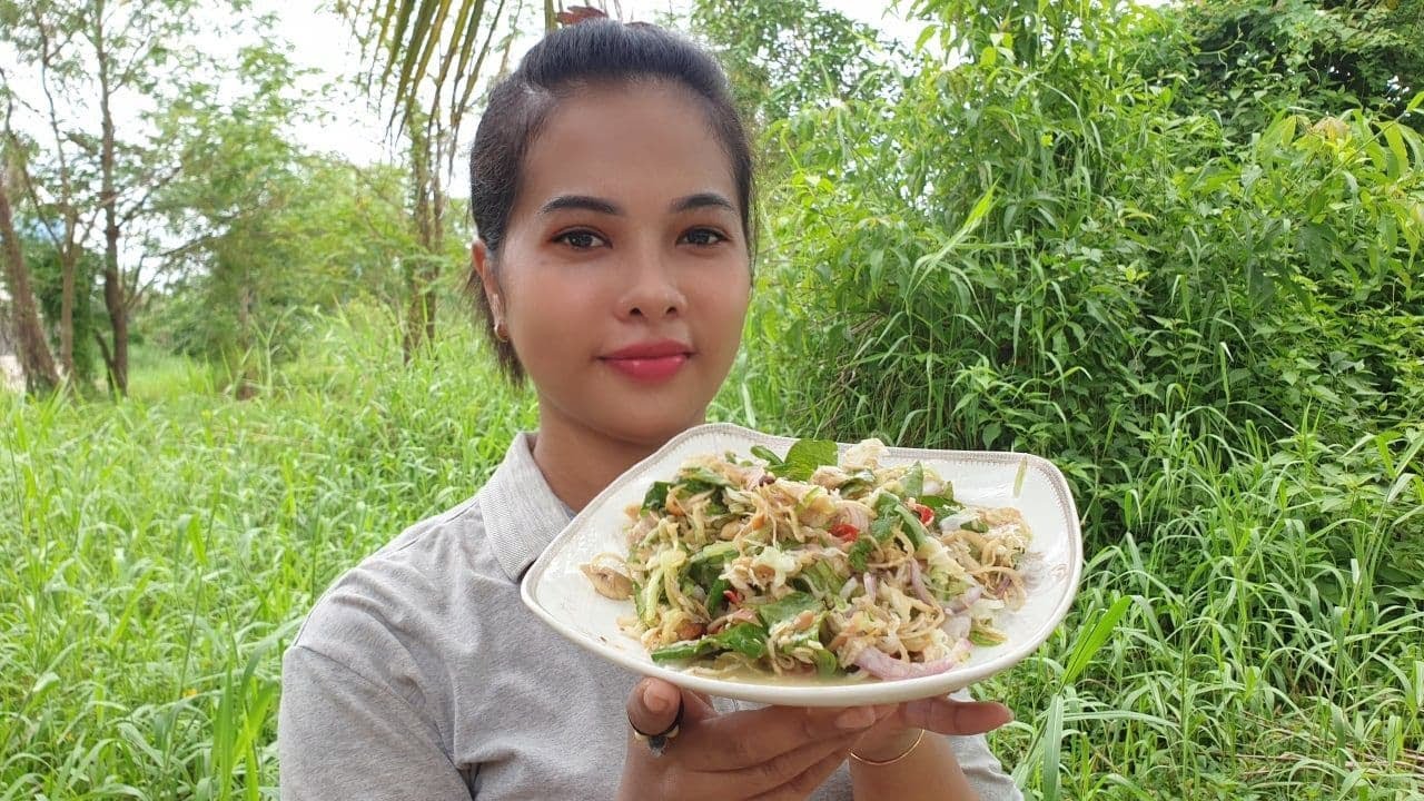 Chicken Banana Flower Salad Recipe - Banana Flower Salad Cooking in Natural