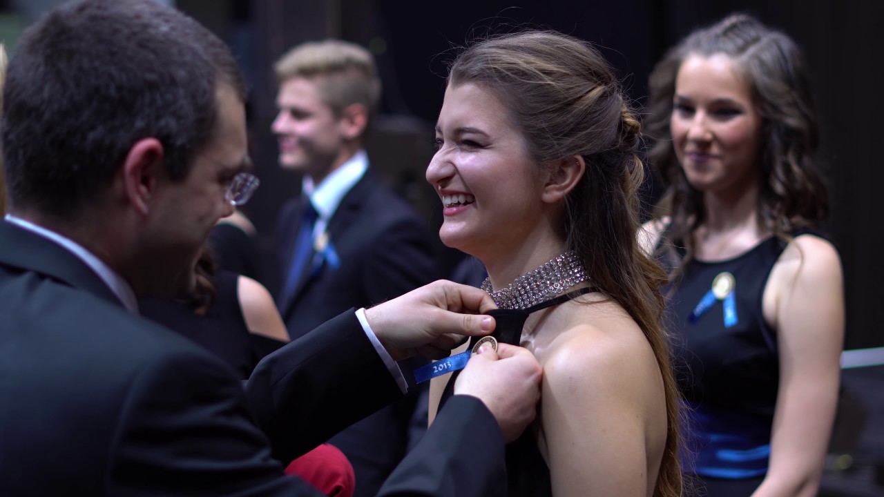 12.B Szalagtűzés - Újbudai József Attila Gimnázium szalagavató 2016