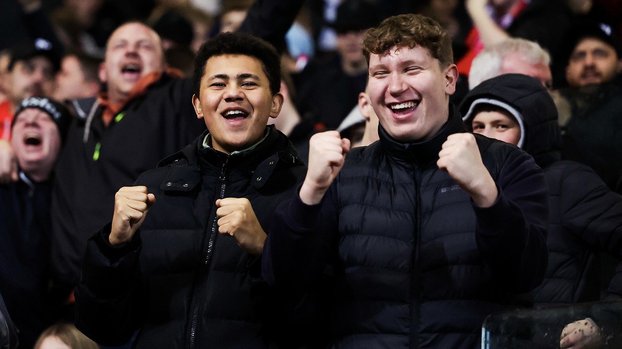 Ashton Gate bounce around! 🎶 FAN CAM | Bristol City 3-1 Southampton