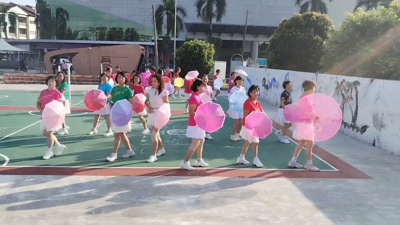 ＃一支小雨伞＃ 不朽名曲 广场舞