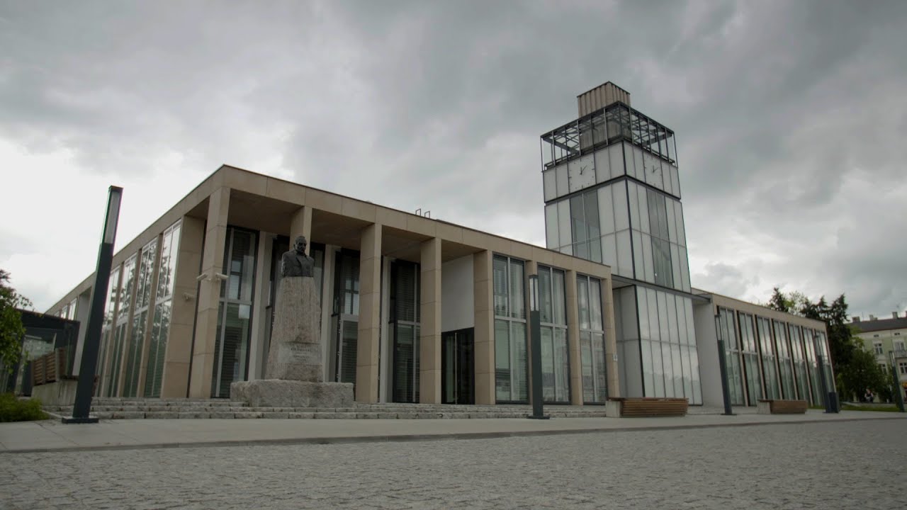Centrum Integracji „Ratusz”, Zduńska Wola | Strefa Przestrzeni